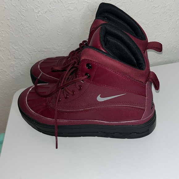 Nike Little Kids Woodside 2 High Boots Size 4.5 - Picture 4 of 7
